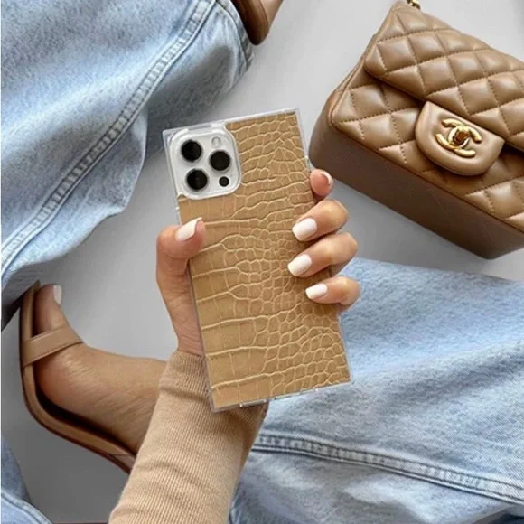 LUXURY IPHONE 14 PRO + MAGSAFE FLAUNT® SQUARE® CASE BUNDLE.